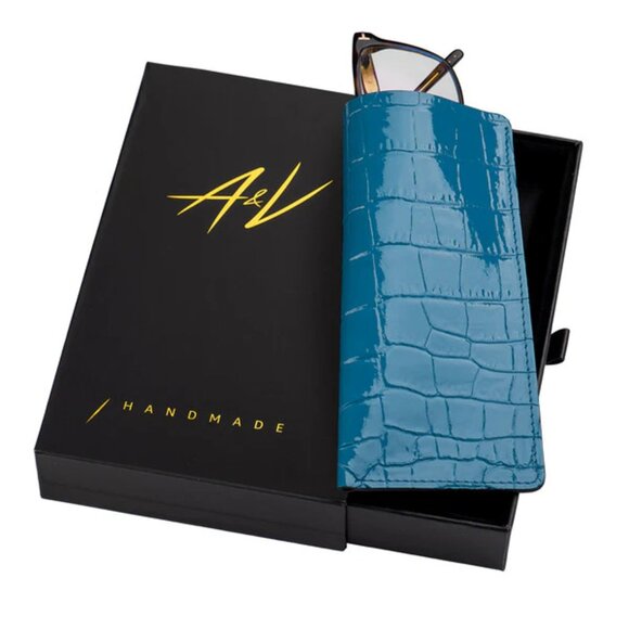 Real Calfskin Eyewear Cover – Alligator Embossed Leather - Blue Lagoon - Picture 2 of 3